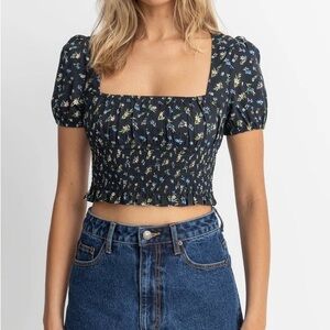 NWT Rhythm. Fleur Floral Crop Top